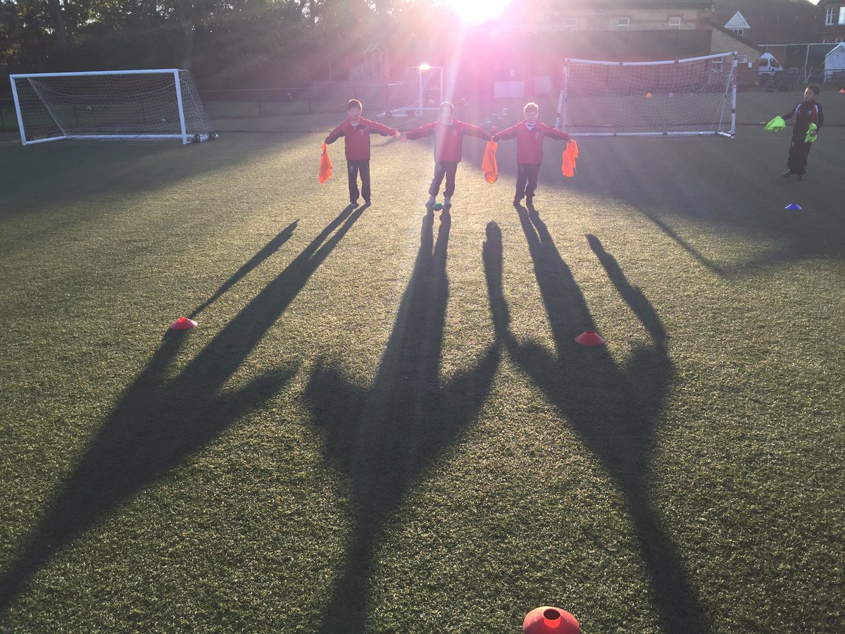 SHSsport1865's tweet photo. Friday fun with the Y3 legends! Run, kick, roll, throw, race and problem-solve on the @shrewsburyhouse AWS. Great way to end a super week - well done boys! #fullenergy #heyheyfriday #footiefun https://t.co/O8t971pKZm