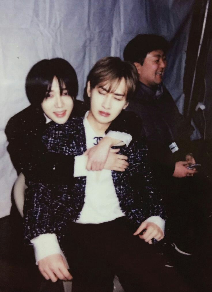 ●   Polaroid yehyuk part 2  #yehyuk @shfly3424  @AllRiseSilver