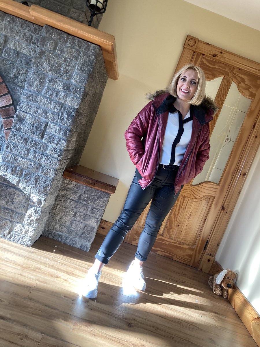 bredamccague's tweet photo. Today’s rigout🤩
I’m in school drop off mode, zoom interviews on #diversity of thought, #work calls, work, #coaching #colleagues, scheduling next week.
My gear has to fit for screen but flexible enough to suit my day.
#workyourwardrobe #lookgood #feelgood
#fridayfeeling🌟 https://t.co/bEdMHevZvL