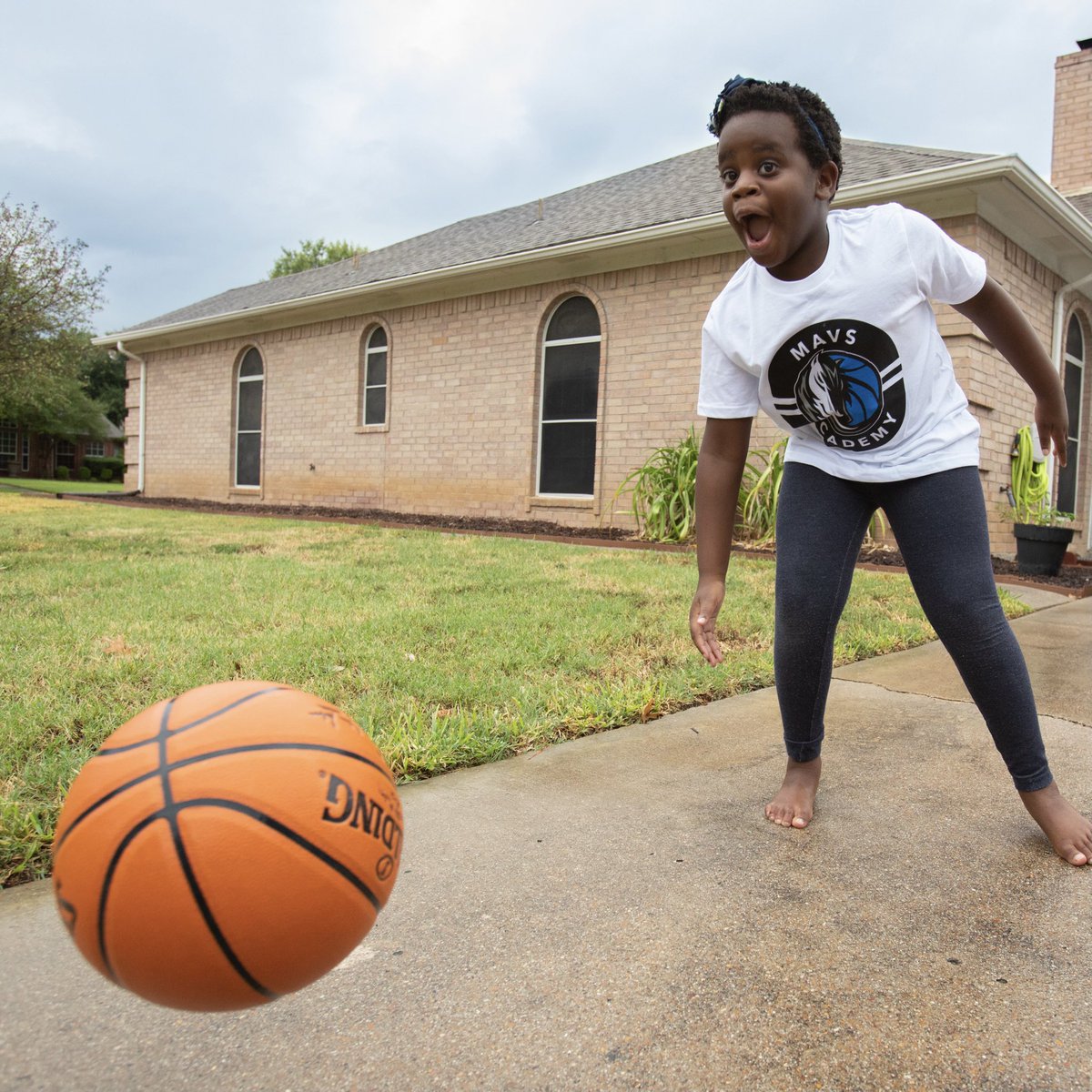 Oh no, you haven't registered your child for Mini Mavs yet? 🤔 It's just $15 and today's the last day! 🏀💻 Mavs.com/Academy 

Mini Mavs Clinic
Saturday, Nov 7, 9-10am
Girls &amp; Boys 4-7 years old
#MFFL
