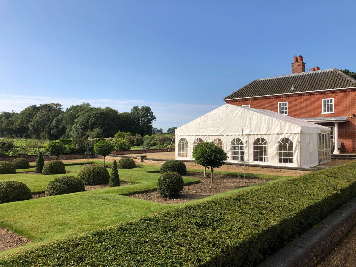 weatherfieldmar's tweet photo. With the shooting season just around the corner, it will be a welcome resting place for those on the shoot whilst providing enough space to be able to socially distance as they enjoy a spot of lunch.

#marqueehirenorfolk #framemarquee #marqueehire #countrylife #garden https://t.co/UAml4dINVm