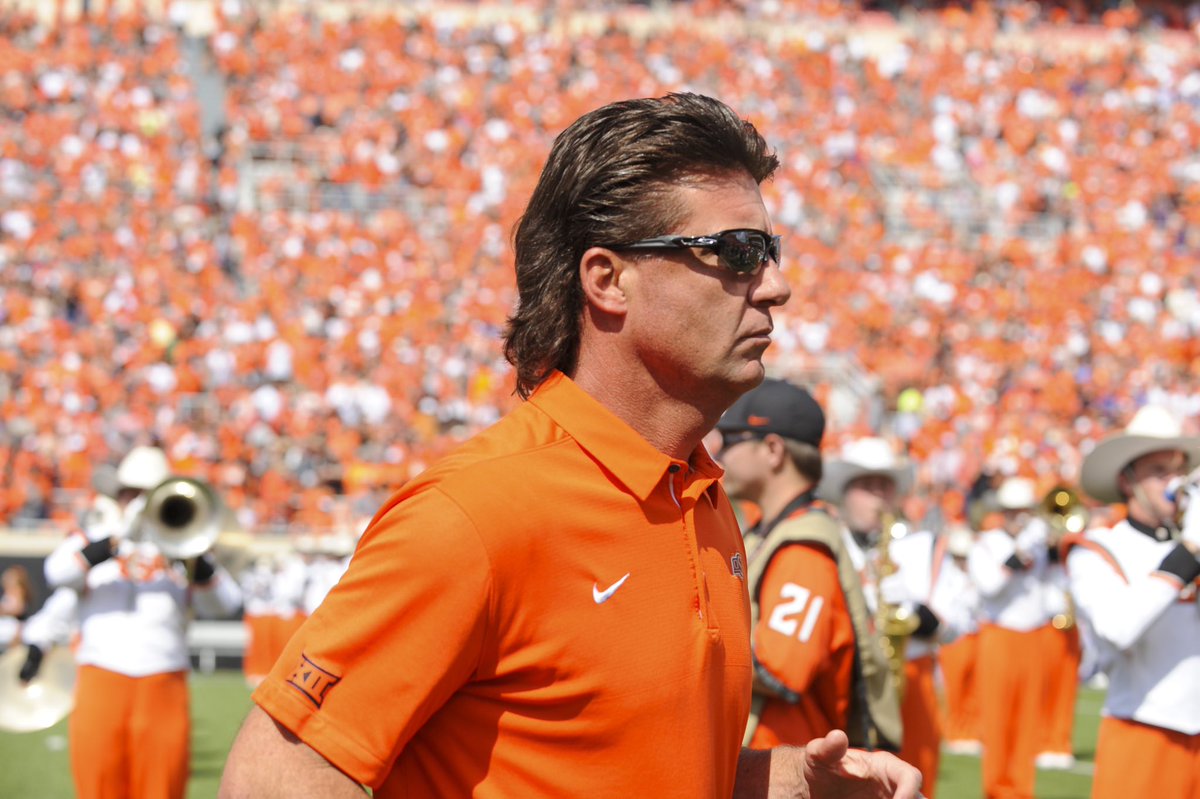 davidpollack47's tweet photo. The @HomeDepot #GameDaySigns with a great ode to the most electric hairstyle of all time! Keep the signs coming — we love seeing them on @CollegeGameDay! 
 
Fav for Joe Dirt’s mullet
RT for Gundy’s mullet https://t.co/PXw18f4V2F
