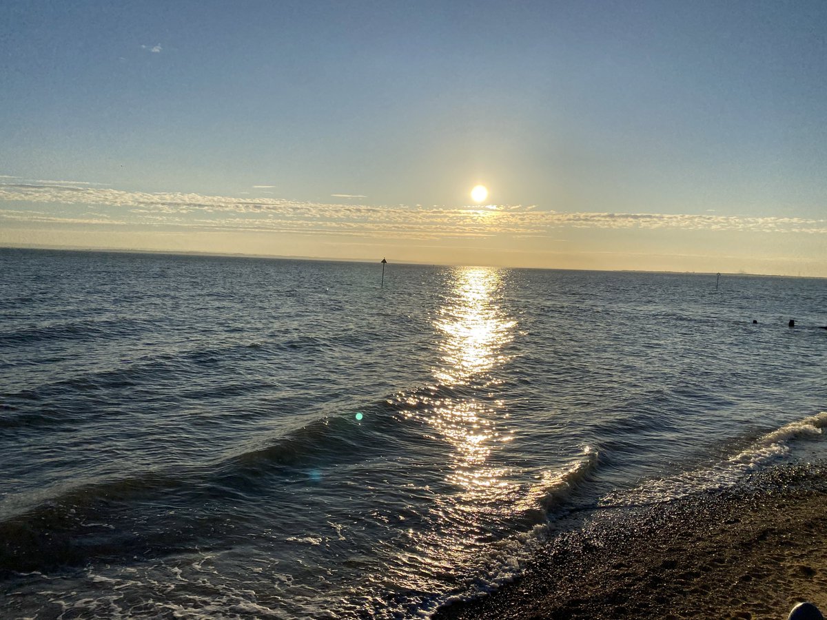 Family_Doc1's tweet photo. A day listening to @parthaskar, @ClareHambling, @drkevinfernando at the excellent #PCDS2020 on my day off and now a beautiful stroll along the seafront #learningandloving What more can you ask for? https://t.co/eZq7OcB8yb