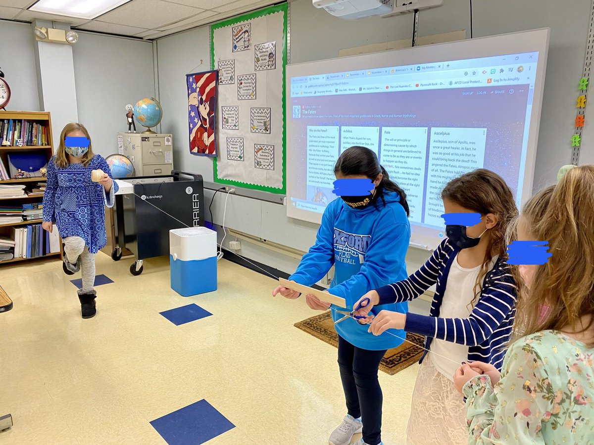 farina_mr's tweet photo. 4th grade Greek mythology presentations
#GoogleSlides #Padlet #studentcenteredlearning #threadoflife https://t.co/IXI1fn33ep