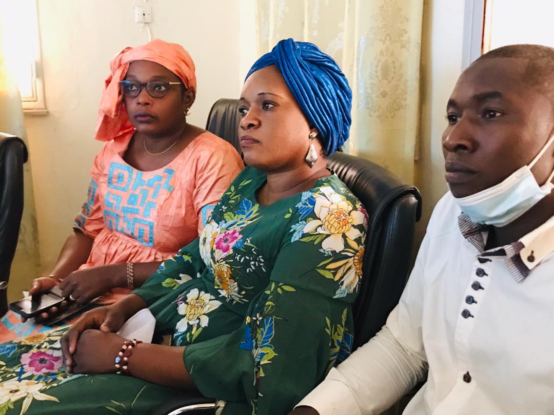 CsPonav's tweet photo. MHU - CS PONAV 

Prise de contact :

Le Ministre de l'Habitat et de l'Urbanisme , M.DIONKÉ DIARRA s’est rendu hier 5 Novembre 2020, au cellule de suivi de la politique nationale de la ville pour une prise de contact avec les membres de la Cellule.
@GouvMali @MaliMenp @CNSP20 https://t.co/s8y41iyNkc