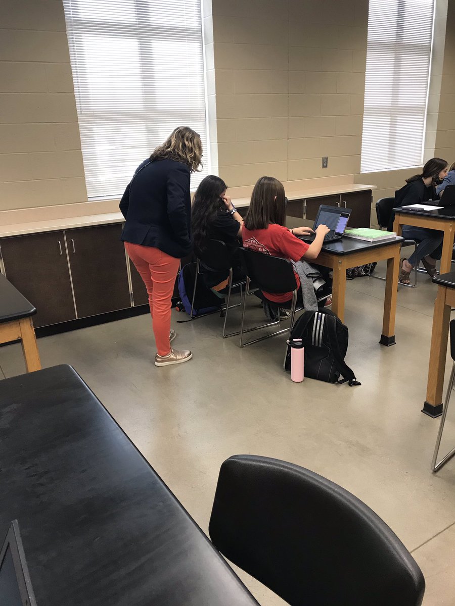 rodragland's tweet photo. Thanks to @ashleylehman  and @CBGBuchanan for coming out and co-teaching a lesson on writing in the science class. Great job!! @Jefcoed6_12 #StrongerTogether https://t.co/3ZSD1tEJ5O