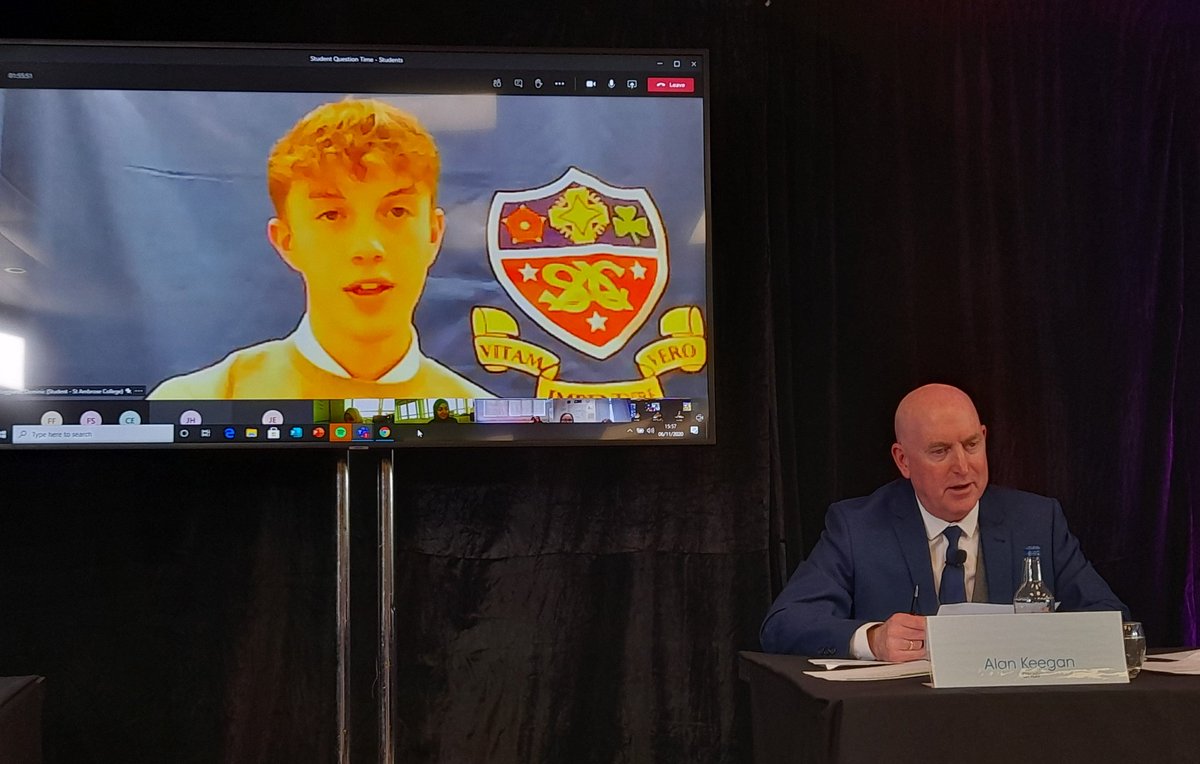 TSCG_CollegeGrp's tweet photo. Q from Dominic Boggiano @StAmbroseColl: "Do you agree that there should be a well-established system in place to offer effective support to students at university struggling with their mental health?" Tune into #StudentQuestionTime live here https://t.co/41K1rEZwLa #UKPW https://t.co/FraGeBMoqd