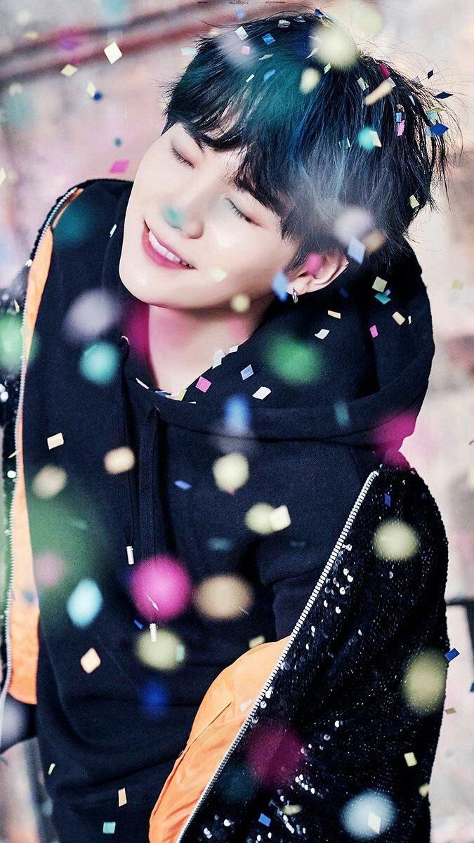 Black_OT12's tweet photo. Yoongi, por ti esperaría mil años de ser necesario, así que espero que te tomes todo el tiempo necesario para recuperarte Y MÁS. #GetWellSoonYoongi #WeLoveYouYoongi #GetWellSoonSuga https://t.co/vnFRirGghc