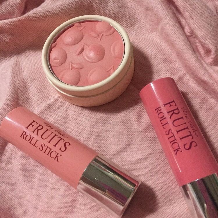 yeojaevnha's tweet image. signorina ✨seung_monkey✨, tantissimi auguri (un pochino—inoino—) in ritardo, ma spero che tu possa perdonarmi~ hai passato una bella giornata? spero vivamente di sì, sennò eunha ti porta a mangiare qualcosa da qualche parte. 😤 ti voglio bene, spero che la nostra amicizia possa