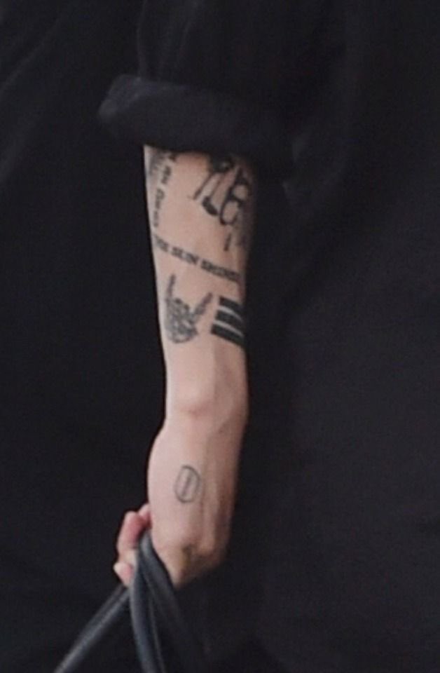 jungkook details—— a needed thread