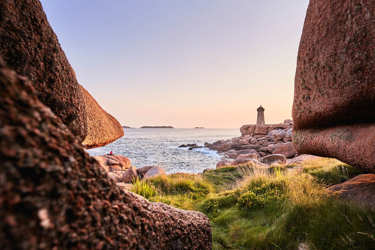 SensationBzh's tweet photo. Passez un bon week-end !👉🏼 une belle photo de #PerrosGuirec pour la plaisir ! 🙂 #cotedegranitrose #sensationbzh #Bretagne  #prenezsoindevous #prenezsoindesautres 📷@AlexandreLamoureux https://t.co/H1xmvarLGm