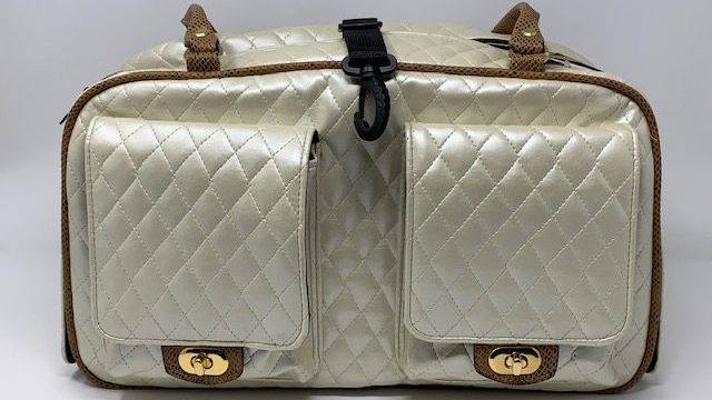 puccicafe's tweet photo. This beautiful Ivory Quilted Marlee Bag is a new addition to our PUCCI  Viaggio Collection of designer dog carriers! This brand new quilted style dog bag looks just like a designer handbag.  #dog #travel #comfort

https://t.co/DKlNVIO7Bo https://t.co/b8ag08f2G3