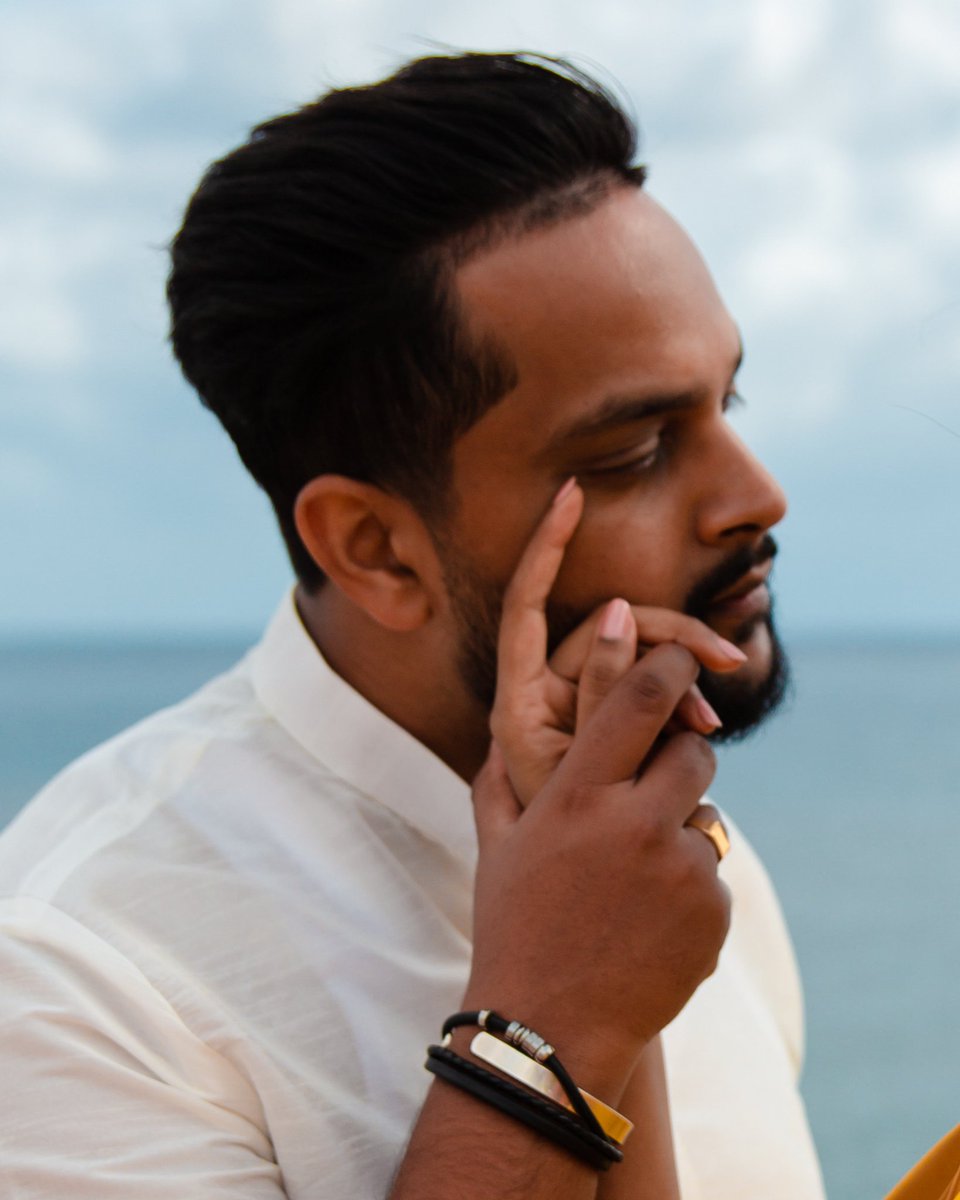 ThaMystro_GJ's tweet photo. #Theeraamal ♥️ Music Video | 𝐒𝐧𝐞𝐚𝐤 𝐏𝐞𝐚𝐤 | 𝟐𝟎𝟐𝟏 ⁣⁣⁣
⁣⁣⁣
#ThaMystro #Selojan #PrechRajah #AshPixFrames #TamilIndependentMusic #TamilMusic ⁣⁣⁣ https://t.co/BxwIXGlcaq
