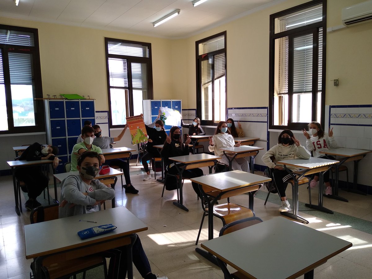 Campaña Montange en Maristas Murcia. El espíritu de #Maristas en la figura de sus alumnos. <a href="/MaristasMedit/">MaristasMediterranea</a> <a href="/SoliMaristasMed/">Solidaridad Maristas Mediterránea</a>  #Maristasdespierta #SomosMediterraneo #Somosred