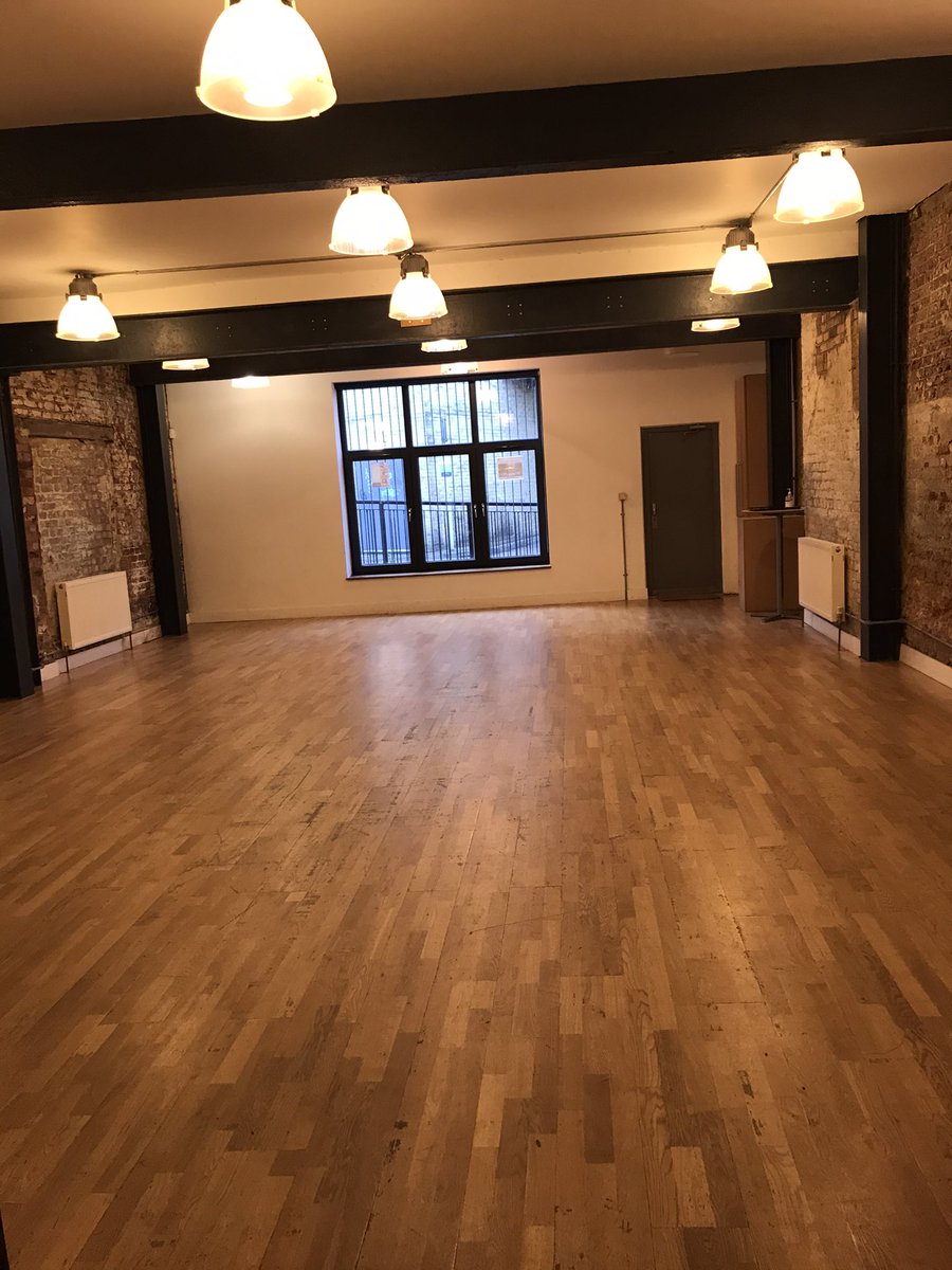 SarahDaveyHull's tweet photo. Our beautiful rehearsal FH space in Forest Hill SE23 has some availability in Nov and Dec - £85 per day Mon to Fri, £100 per day Sat and Sun. A  clean, warm and big space with a separate Green Room - DM me for further details https://t.co/xpnP4oYIQD