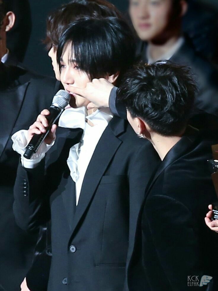 ●   questionable hyukjae things  #yehyuk  @shfly3424  @AllRiseSilver