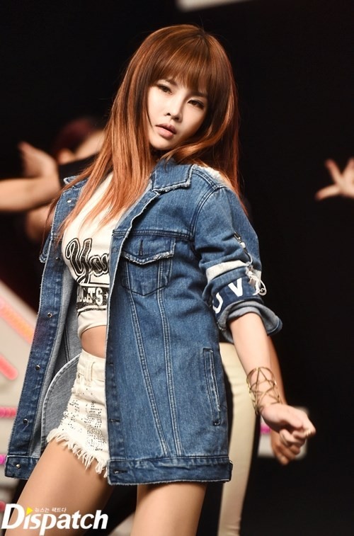 BORAM BONUS BEST ERA: SUGAR FREE.This Ombrè orange toned haircut frames perfectly her pretty face and paired with the cool bad-girl look almost serves the impression of a mysterious princess in disguise,glorious.