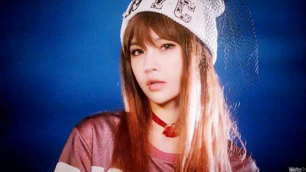 BORAM BONUS BEST ERA: SUGAR FREE.This Ombrè orange toned haircut frames perfectly her pretty face and paired with the cool bad-girl look almost serves the impression of a mysterious princess in disguise,glorious.