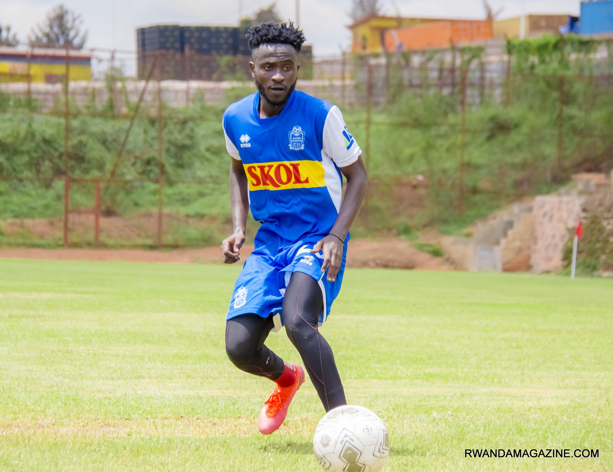 Rayon Sports Official on Twitter: "Focused 💙🤍⚽ 🤟 Nishimwe Blaise umuhungu w'uwahoze ari umukinnyi wa Blue's #MatesoJeandeDieu. #WeAreGikundiro🤟… "
