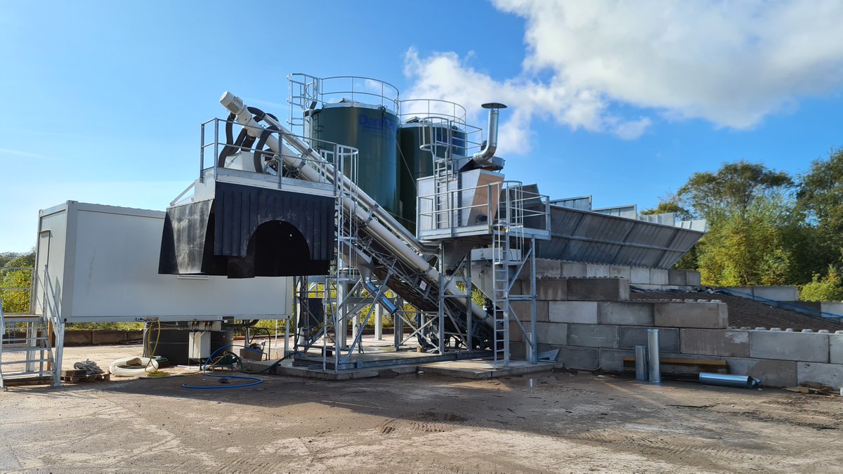 Our new concrete plant offers our customers a new improved option for the supply of ready mix concrete. 

Burlington Aggregates, the local company with tailored solutions in aggregates and concrete supplied DIRECT to you.

burlingtonaggregates.co.uk