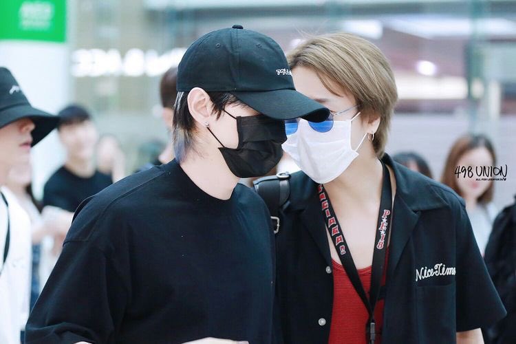 ●   yesung whispering seductively into hyukjae's ear to "cut the shit and bs" #yehyuk @shfly3424  @AllRiseSilver