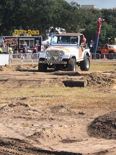 theMBJeepJam's tweet photo. This week's #MBJJ Spotlight is on Coltin Hallman's 1980 Jeep Renegade - Rockin' the Proving Grounds! 🙌😁🏁🚙

"Way to go Coltin!"

#myrtlebeachjeepjam #thembjeepjam #mbjj2020 https://t.co/Adwtpke0j5