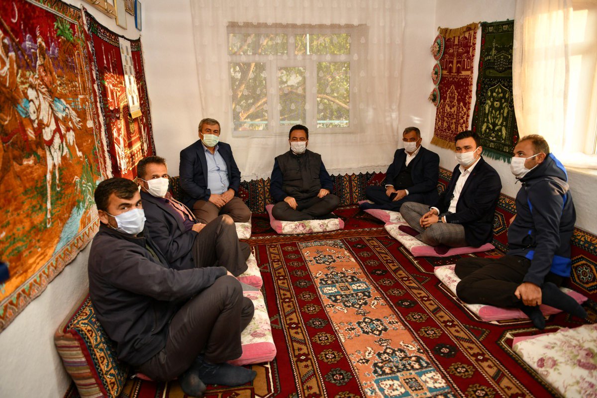 MehmetGurbuzOrg's tweet image. 📍Kırsal Mahalle ziyaretlerimiz kapsamında Şehrimizi baştan sona gezip halkımızla kucaklaşıyoruz.

📍Kayısı Cenneti, ilçe sınırımız #Uncular Mahallemizi ziyaret ederek vatandaşlarımızın taleplerini dinleyip incelemelerde bulunduk. 

#Elbistan #UncularMahallesi #Armutsuyu