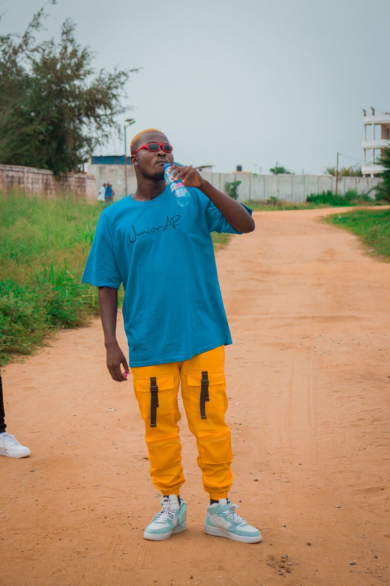 beatpopovelo's tweet photo. Le Travail Des Bandits Finira Par Payer🌟🧡
DRILL 2 toujours disponible

>>>https://t.co/eprjl3koj0

#PrésidentJuniorAp
#DjantaSquad
#GlamataNation
#BanditerieRecords https://t.co/54mekKUVoD