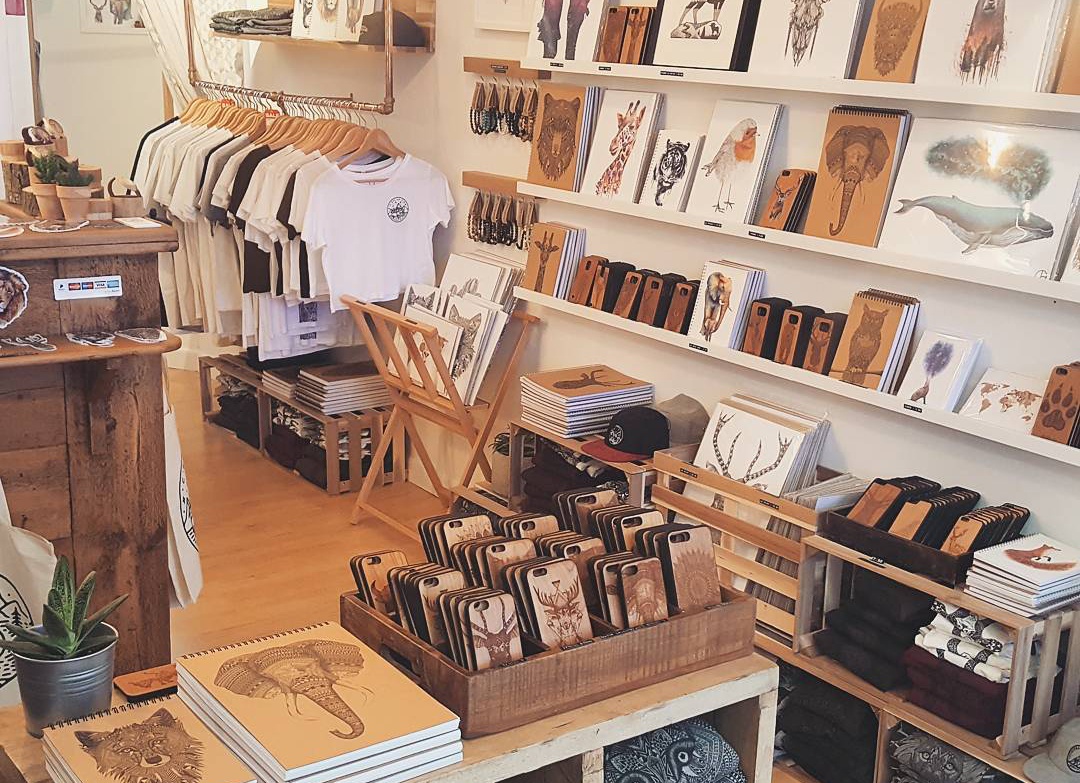 365Bristol's tweet photo. We've got a £50 gift card for one lucky winner to spend in-store at Illustrate! 🎨

Find out more and enter before 30 November to be in with a chance ➡️ https://t.co/cgzXHherI6 https://t.co/rO3HF5Ki74
