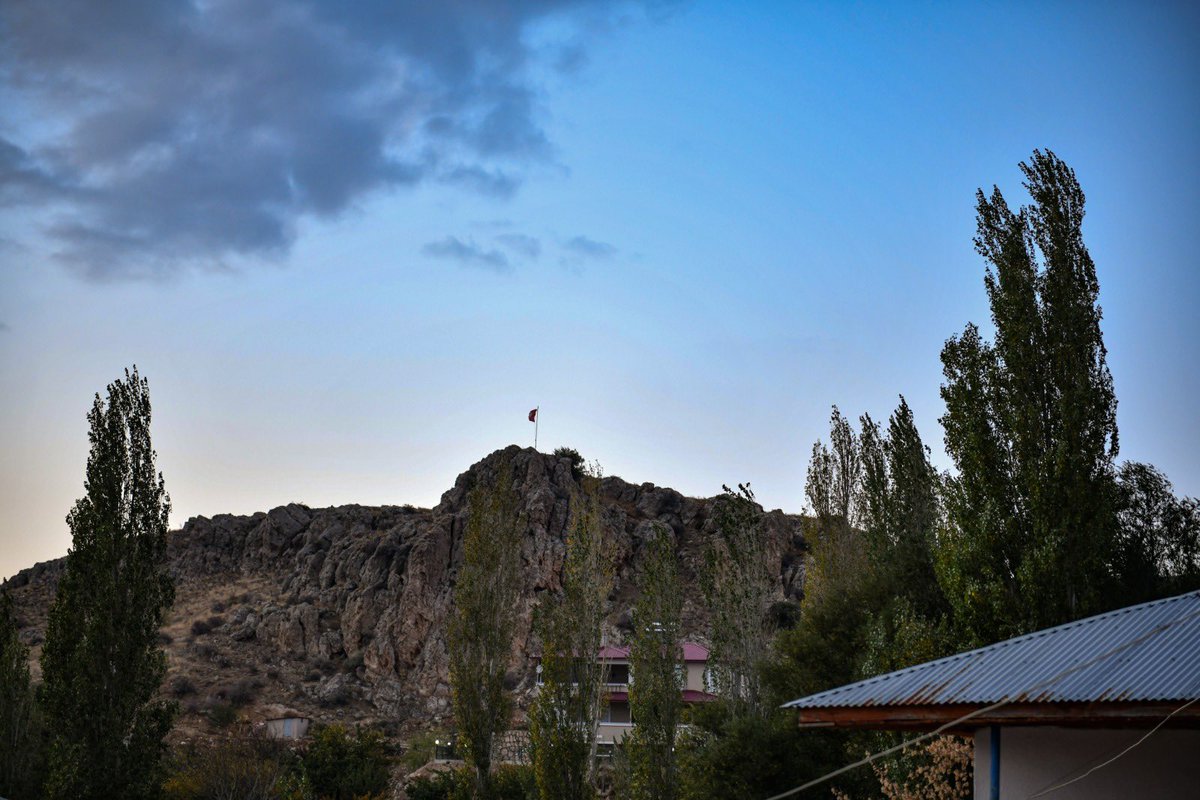 MehmetGurbuzOrg's tweet image. 📷 Şehrimizin her köşesi ayrı güzel.

#Uncular #Armutsuyu #GünBatımı #Kayısı