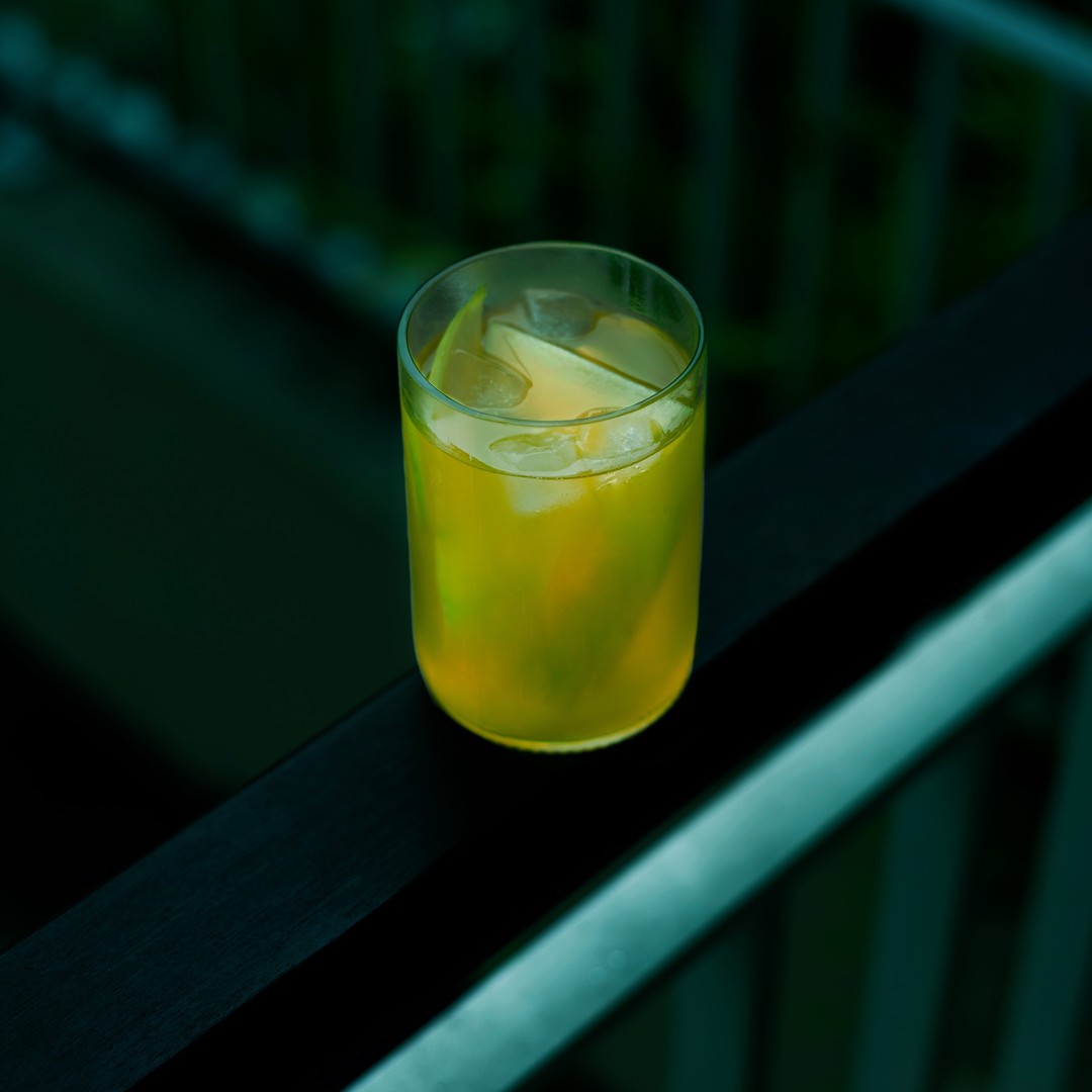 Yay, it's weekend! Treat yourself for all your hard work from the past week with a nice cocktail. What cocktail do you think we were drinking in this picture? Let us know in the comments. Cheers! 🍹