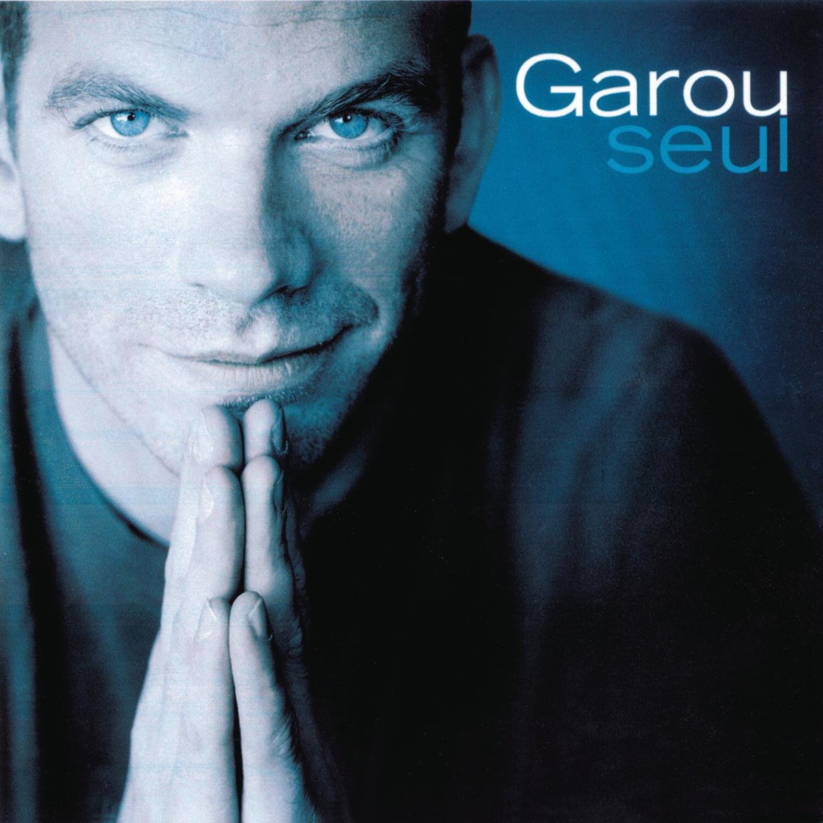 Garou_officiel's tweet photo. Il y a 20 ans, 6 novembre 2000 sortait mon tout premier album solo. Notre aventure en a découlé de nombreuses collaborations et surtout de nombreux spectacles où je suis allé à votre rencontre. Merci de ces 20 belles années avec vous!Et je vous prépare une surprise pour lundi https://t.co/ggdUxvZyIy