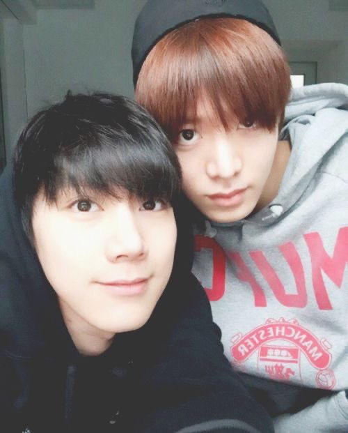 natoyu_'s tweet photo. going through old pics :D https://t.co/GzDIWwhV7B