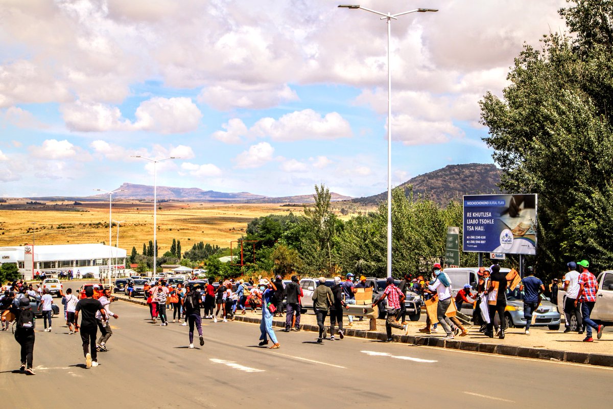 dendenladyy's tweet photo. #BachaShutdown #Lesotho #bbcnews #sabcnews #eNCA 2020 #DemandAccountabilityNow https://t.co/YljdidBU5b