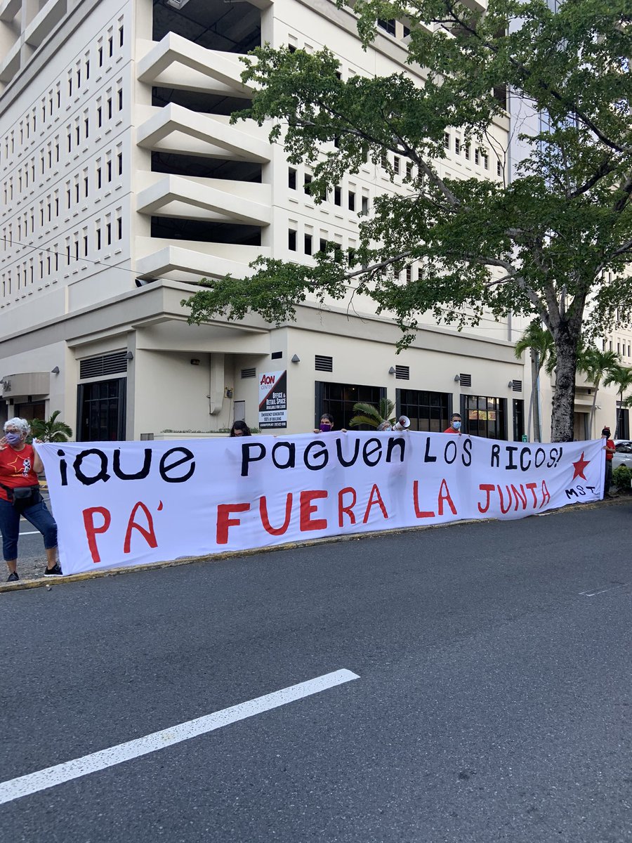 MyrnaConty's tweet photo. Únete al piquete en contra la JCF. Aquí con nuestro Senador @bernabemvc #FueraJCF @RLSenadora @mariluguzmansj @MarianaNM2020 @evapradospr @VictoriaPorPR @josebernardo_pr @mrbanchs @RosaSegui2020 @YamiraColonRosa @ColletMvc @MaritzaMaymi @riverasaniel @radioislatv @yovelezarcelay https://t.co/ZSB4cPXzNR