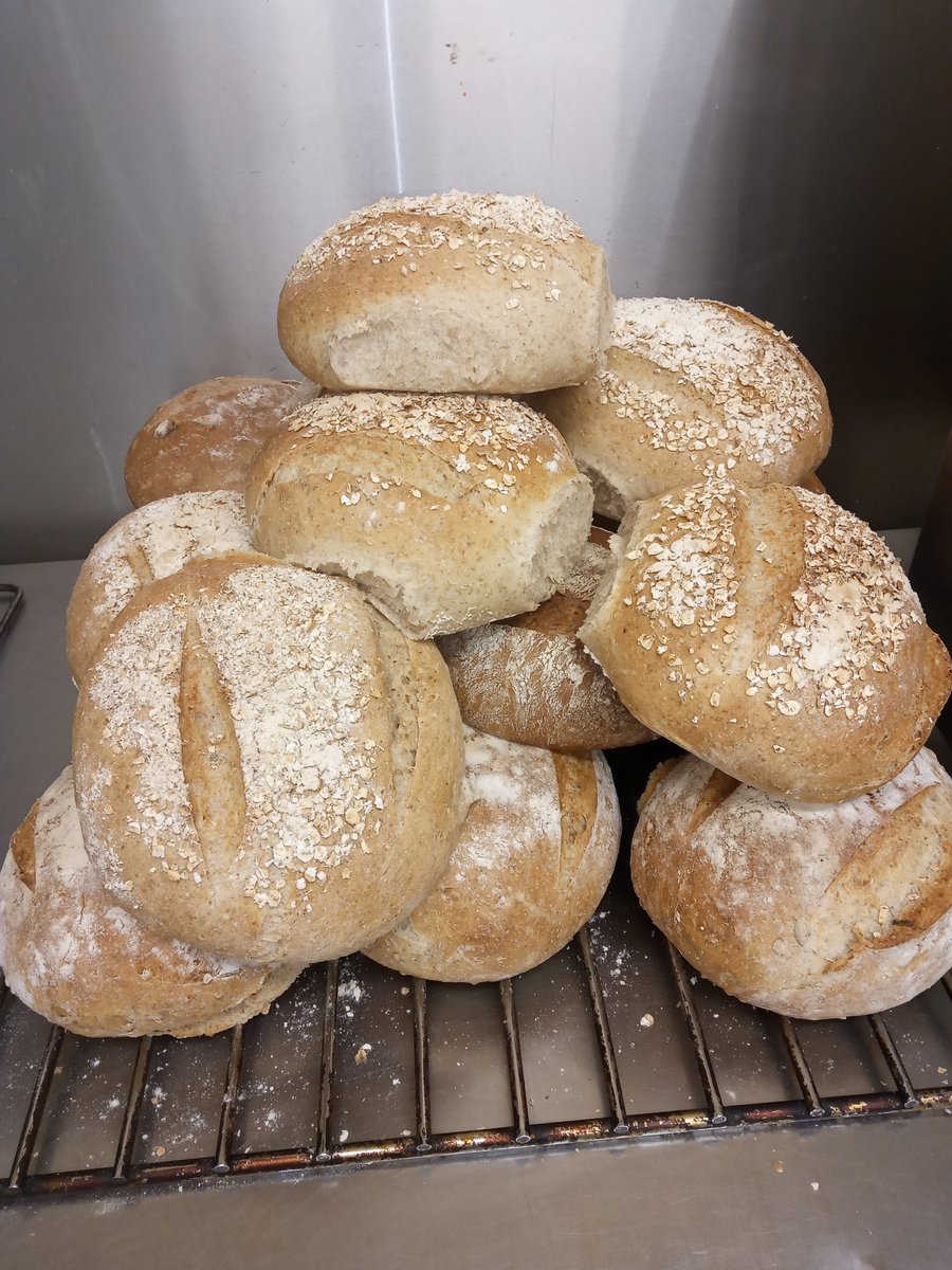 Longcauseway1's tweet photo. Well it's back to lockdown but shopping "en plein air" is much more preferable to a stuffy auld supermarket so get yerself down to our stall on @TodmordenMarket for some truly delicious local produce from our #clivigersmallholding https://t.co/5yBGRK3jWu