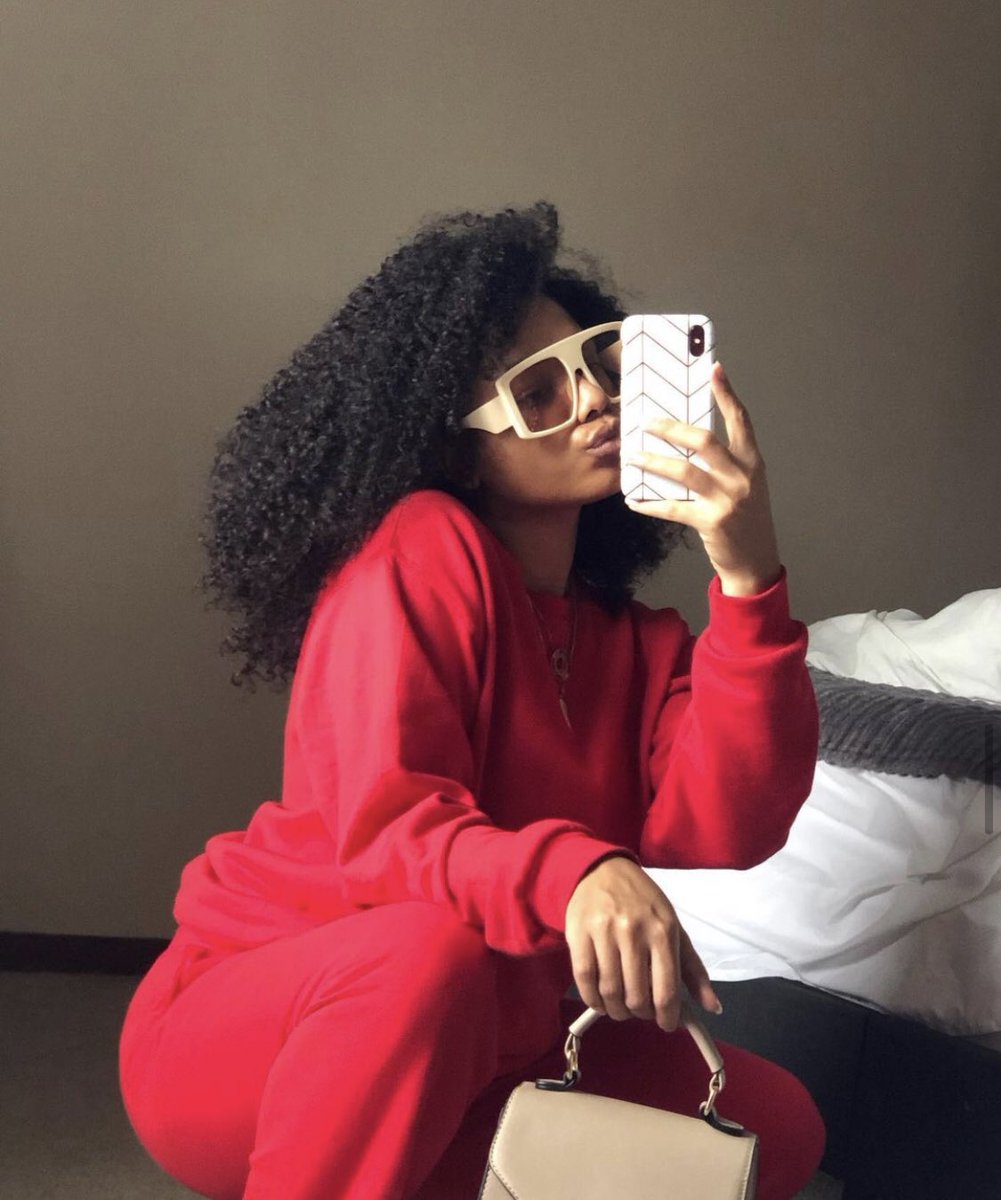 nandsbeauty's tweet image. #FridayMood! Curls poppin and ready to weekend lounge 🕶💁🏾‍♀️ @learadeserai | #janecartersolution #naturalhair