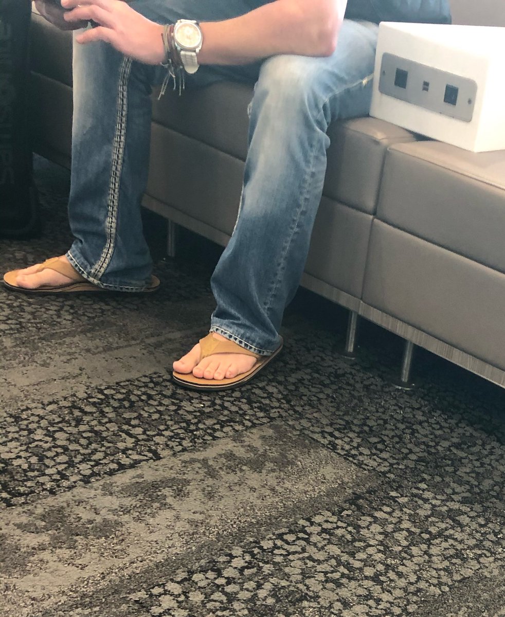 Peefeet1's tweet photo. #peefeetfriday https://t.co/HAkHEck6gN