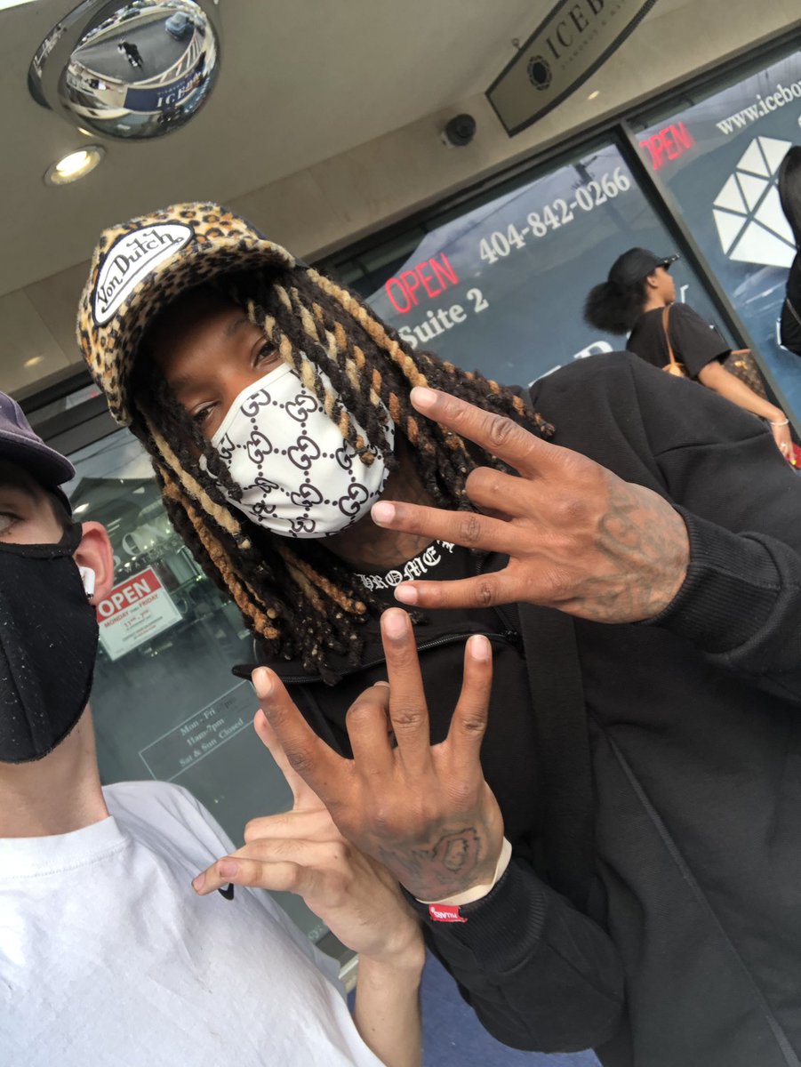 DylanAr09312663's tweet photo. @lilbaby4PF Rip von https://t.co/exwsRqfmL2