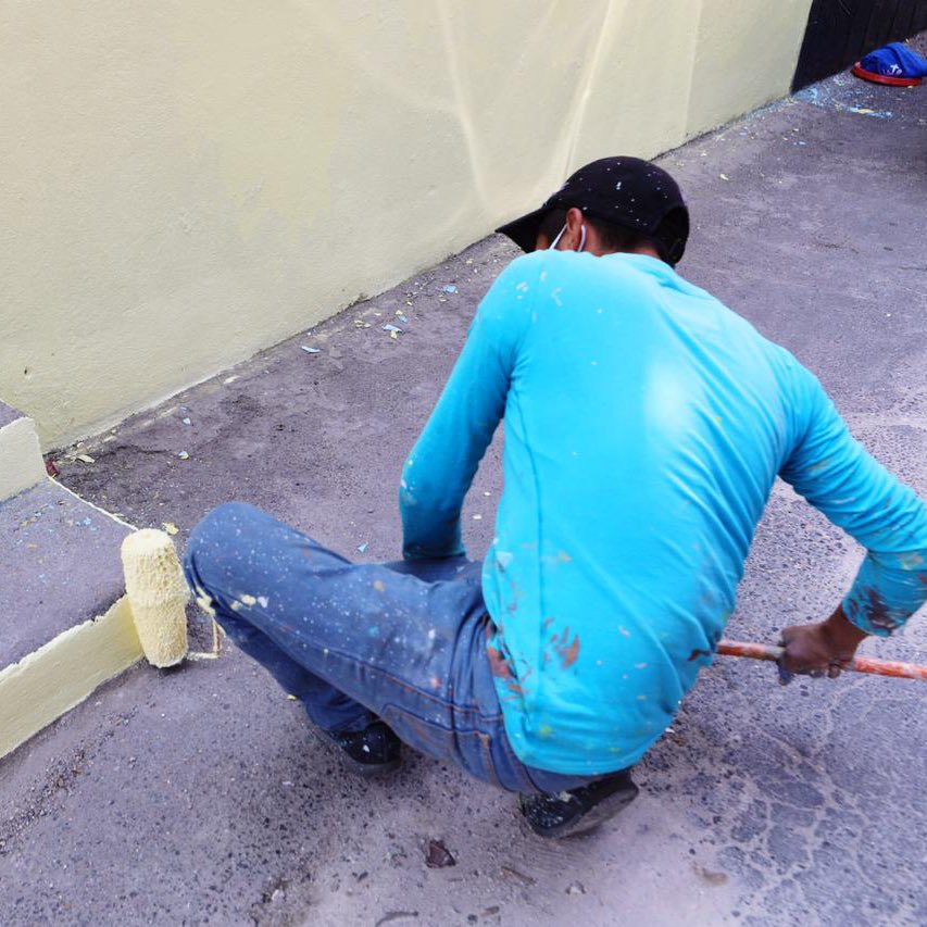 AlcaldiaMHmx's tweet photo. Acudimos con #DiarioCONTIGO a la colonia #ArgentinaAntigua para dejarla bien bonita. Realizamos trabajos de mantenimiento y mejora de toda la imagen urbana. Además nos acompañó el #ChambaBusMH para acercar oportunidades laborales a la población

#MHelCorazónDeLaCapital https://t.co/qMxNfKnBTS