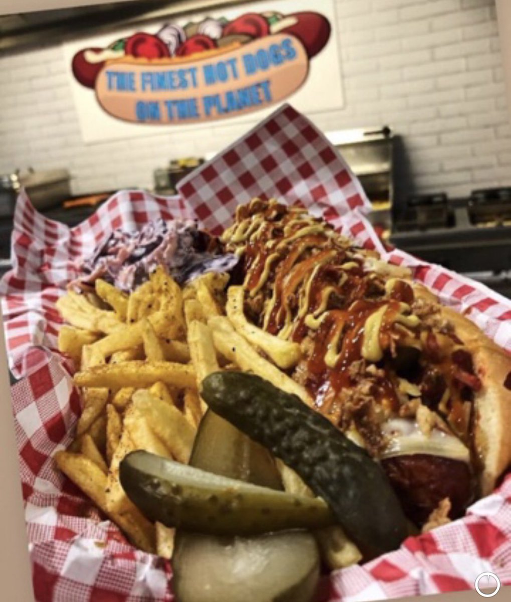 In The Dog Haus tweet media