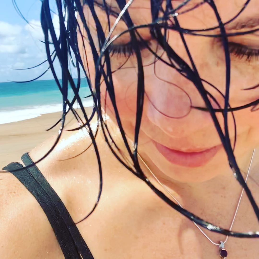 HBSanfordArt's tweet photo. Get pulled under. Skin your knees. Lick the salty sea off your skin. Laugh out loud, feeling aliveness dancing thru every cell in your body.⚡️💦
Do it all over again: you'll always surface; stronger, smarter & more free each time!!
#Cuixmala #fullmoonmagic #oceanlifestyle https://t.co/qln45ehyzr