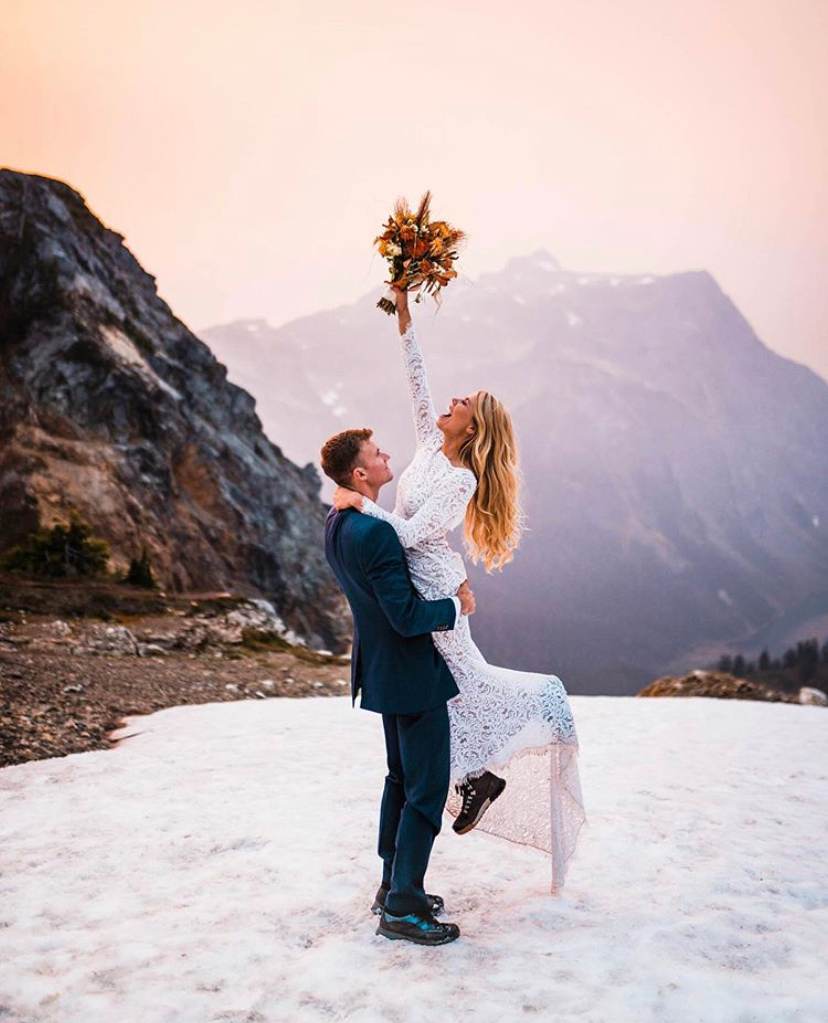 Graceloveslace's tweet photo. She's the kind of woman that leaves memories in your mind, love in your heart and footprints on the moon...⁠

#GLLBride Kim wears our ORLA Gown. 

Try her on in one of our 11 global showrooms or speak to an online stylists now- 
https://t.co/Mczs1af9at

Photo by: @thefoxes https://t.co/8KBbkJxWxI