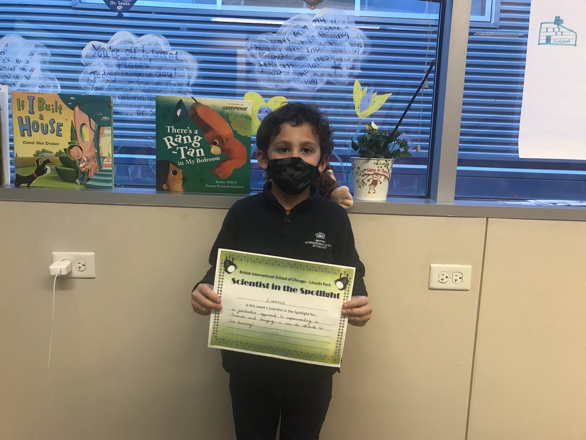 BISCLPYear3's tweet photo. Lorenzo from #graciousgorillas was this week’s Scientist in the spotlight. Well done!! Keep up the hard work. #science #investigations #beambitious #award @BISCLincolnPark https://t.co/JJZrY8PxD6