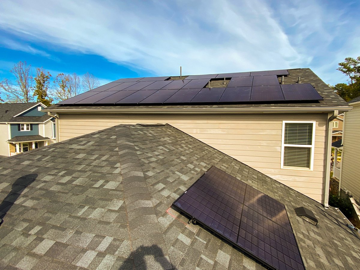 NCSolarNow's tweet photo. Just dropping in to say, โHello!โ๐ from a #rooftop near you! Happy Friday #northcarolina.
#NCSolarNow #TGIF #rooftopviews #solarenergy #ncsolar #solarpanels #CleanEnergy #Environment #CleanEnvironment #Sunpower #sustainability #ecofriendly #PutSolarOnIt #renewableenergy https://t.co/9eFBVnG2Ln