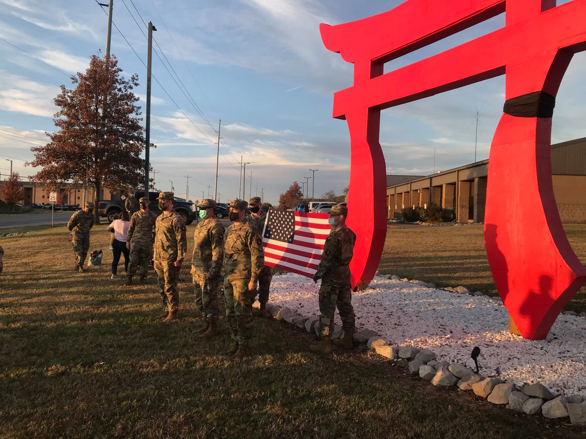 LeaderRakkasan's tweet photo. #LeaderRakkasans! Yesterday we had the pleasure and privilege of promoting 1LT Anderson, 1LT Nguyen, and 1LT Radigan to the rank of Captain. Congratulations gentlemen and we look forward to all that you will accomplish in the future! #iamthecaptainnow #letvalornotfail https://t.co/m7sg80PPzl