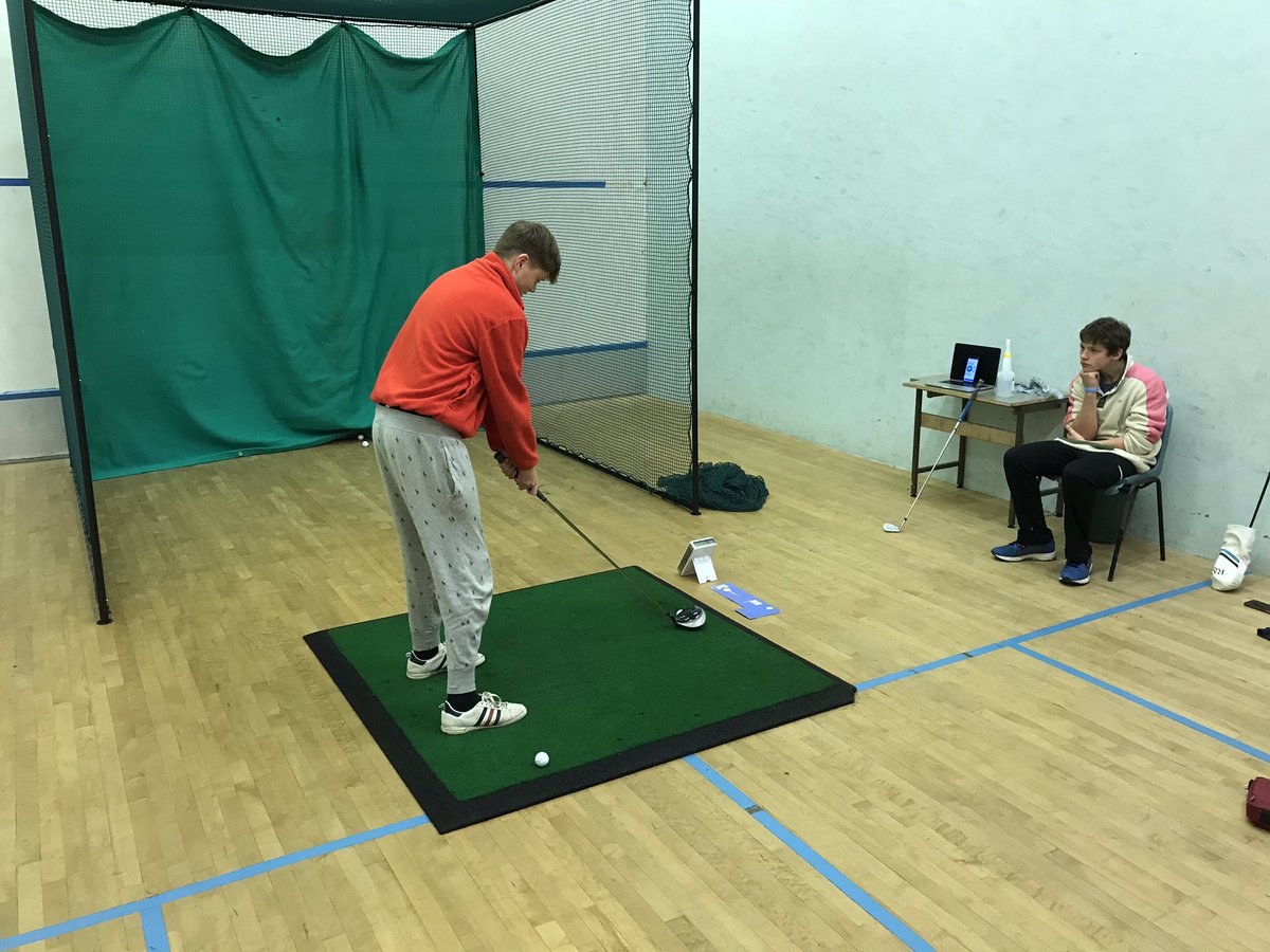 Friday night golf with year 11. Great fun in super new facility <a href="/Fram_Sport/">Framlingham College Sport</a>. Some early candidates for stradbroke open champion. #boarding  #stradbrokehouse