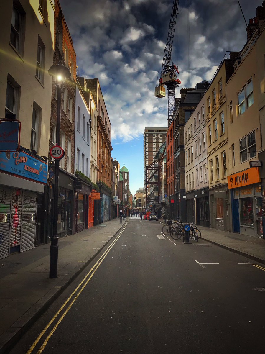 Took a little walk today and ended up here , what’s the story ?  #oasis #album #iconic #london #street #music <a href="/liamgallagher/">Liam Gallagher</a> <a href="/BoneheadsPage/">Paul Arthurs.</a> <a href="/oasis/">Oasis</a> #great