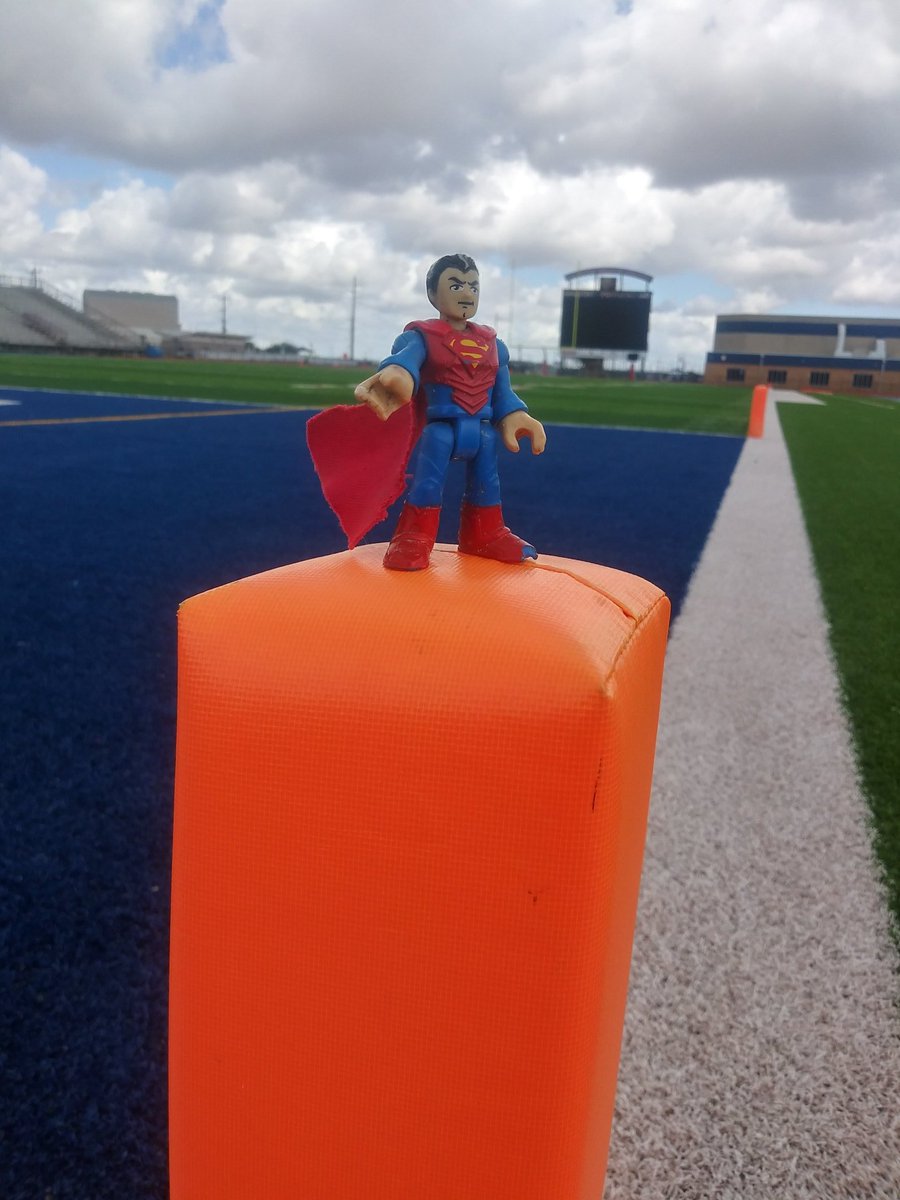 King13Charles's tweet photo. Homecoming 2020 #Gregoryportland #wildcats #football #5a https://t.co/RG9nYKjU6e