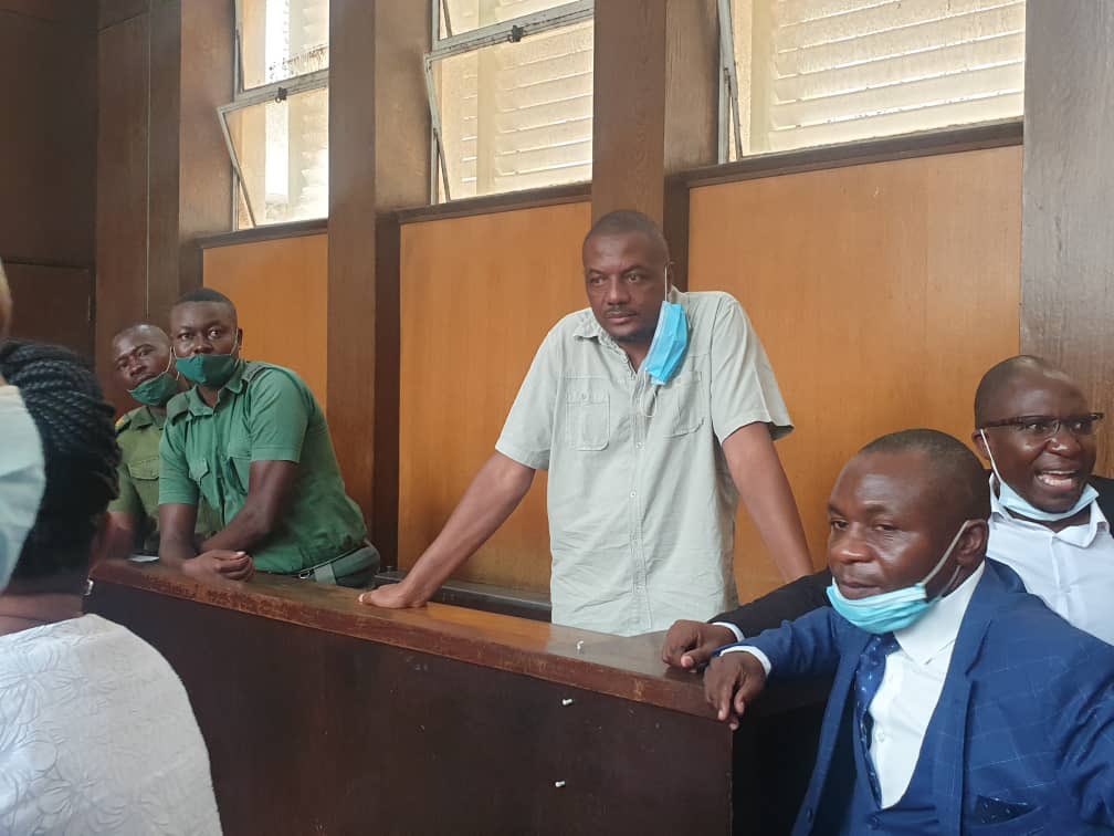ali_naka's tweet photo. In Zimbabwe, criminals sleep in their homes, and the innocent @daddyhope sleep in Jail. Typical Banana Republic #FreeHopewell https://t.co/3rb7fmhovH